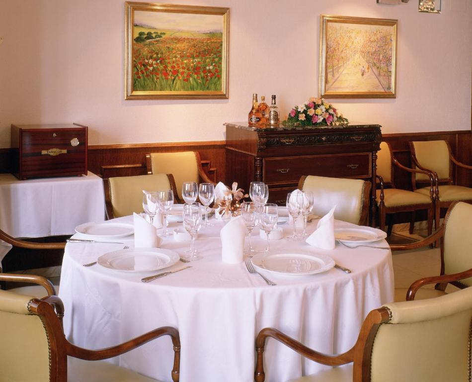 Hotel Chané La Puebla De Alfinden Esterno foto