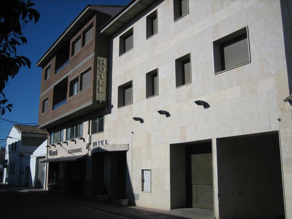 Hotel Chané La Puebla De Alfinden Esterno foto