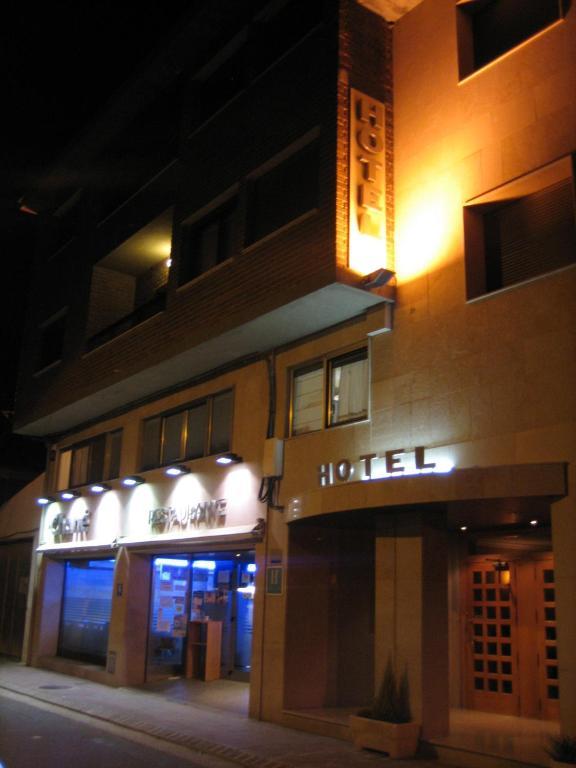 Hotel Chané La Puebla De Alfinden Esterno foto