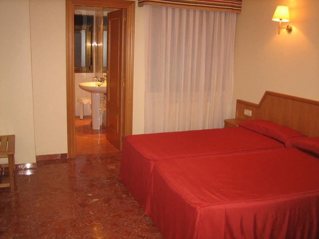 Hotel Chané La Puebla De Alfinden Esterno foto